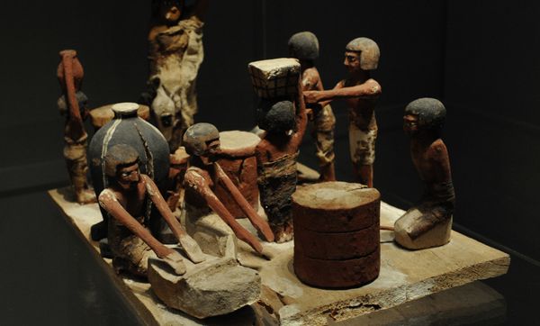 bakery and brewery in ancient egypt