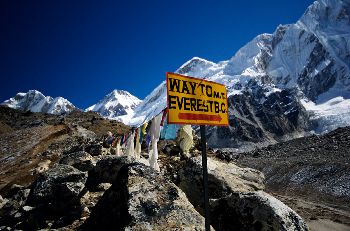 Sign points to Mount Everest