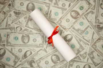 Diploma on cash