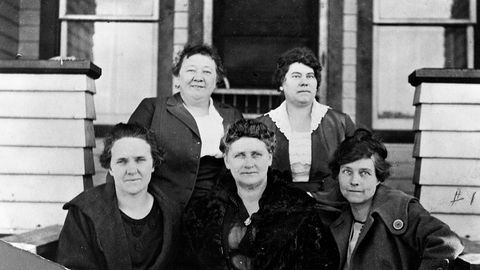 The 'Petticoat Rulers' Ran a Wyoming Frontier Town in the 1920s - Vimarsana News