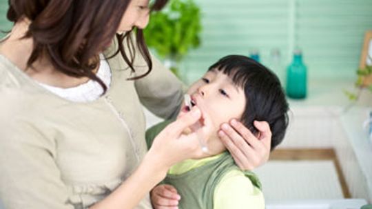 How to Get Plaque off Children's Teeth