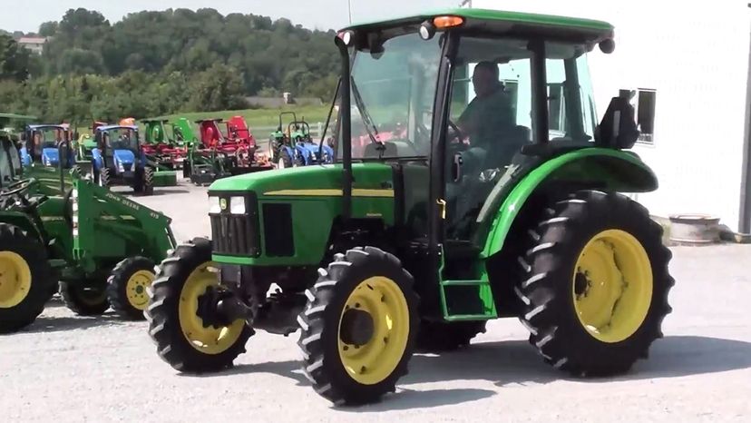 John Deere 5220