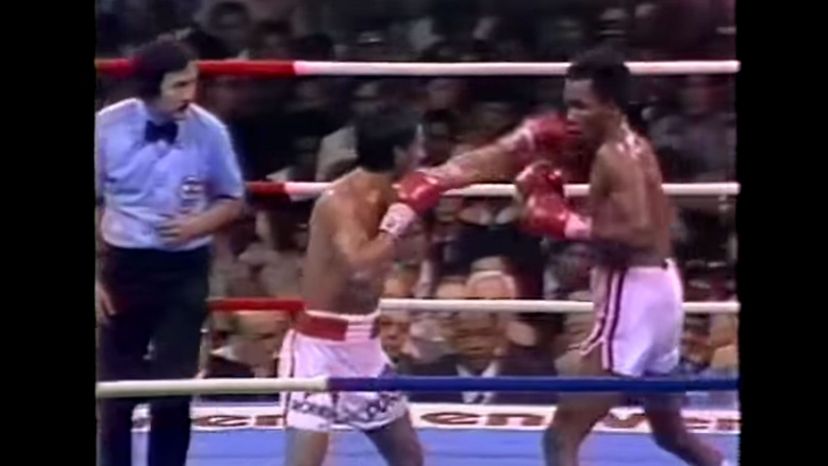 Roberto-Duran-vs.-â€œSugarâ€-Ray-Leonard-â€“-June-20,-1980