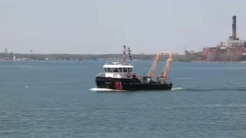 9 Inland buoy tender (WLI)