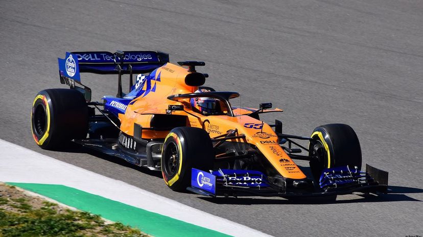 Q12 - McLaren MCL34