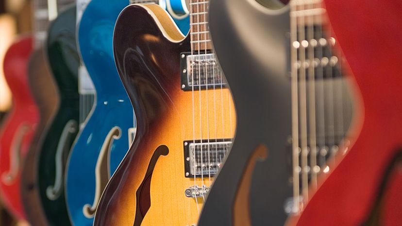 Q14-Close Up Guitars