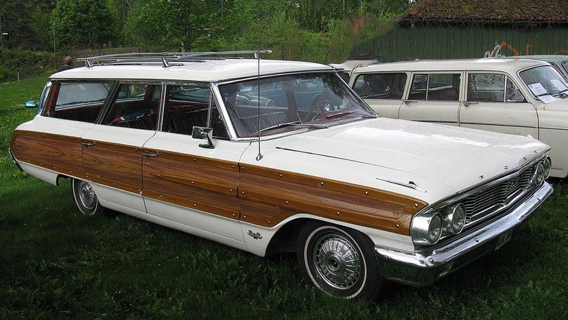 Ford_Country_Squire_1964