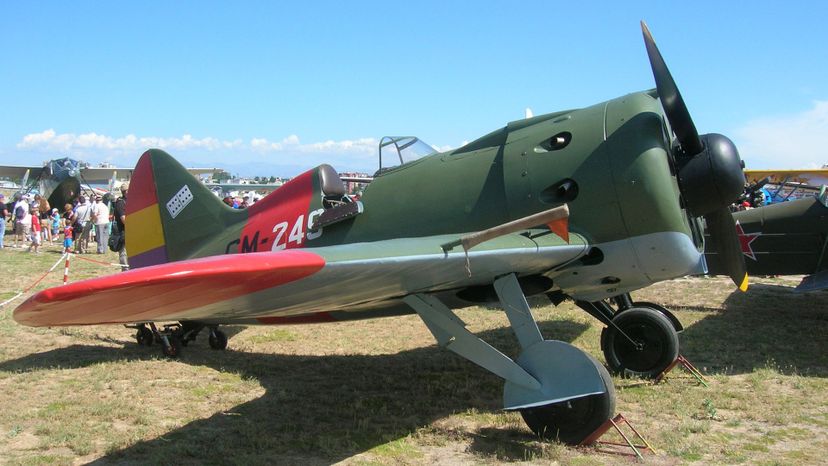 6 POLIKARPOV_I-16_Spain