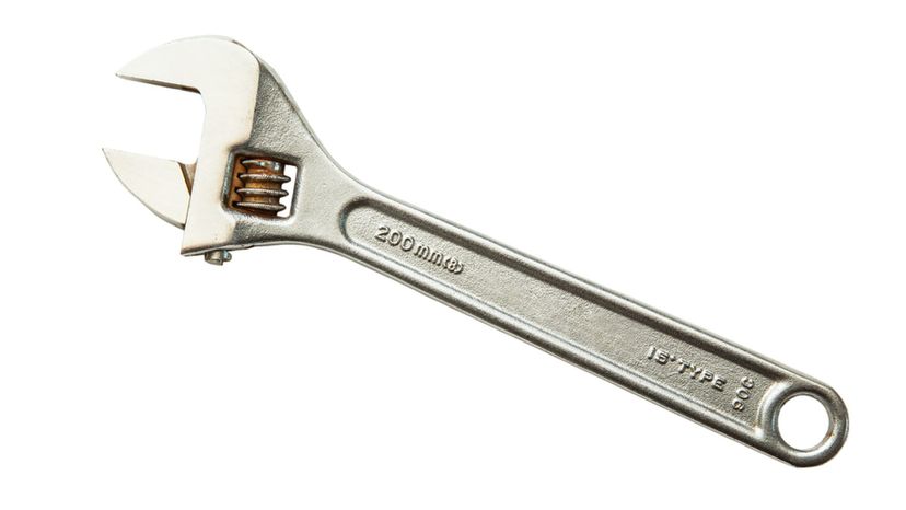 Adjustable wrench