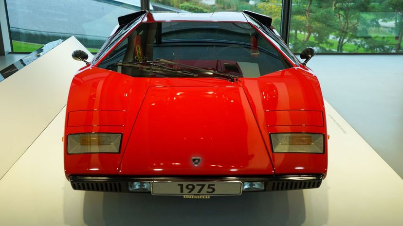 21-Lamborghini Countach
