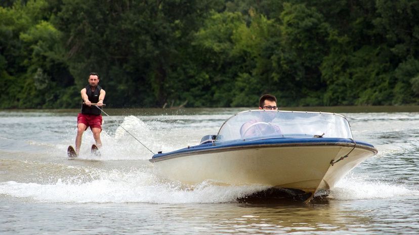 21 Water skiing