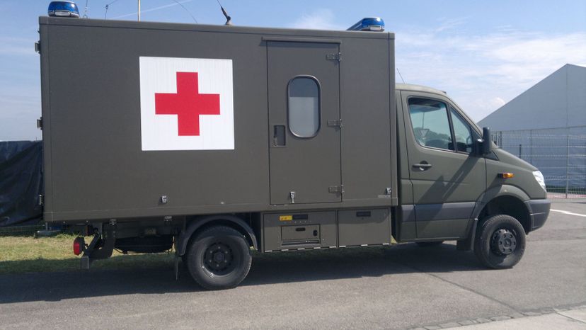34 Military_Ambulance_Suisse