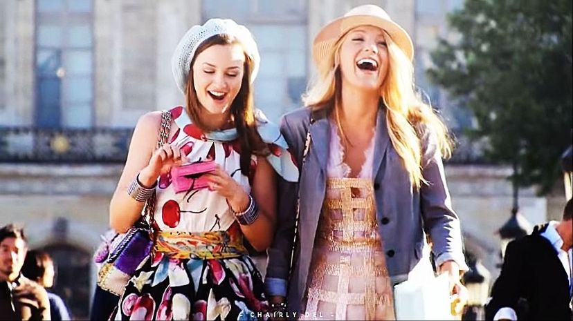 Just my opinion but I think Blair's outfits on the show are incredible  10/10 while Serena's are 4/10… did Blair have a better costume designer?  Did Serena have less budget? I just