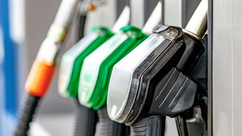 Q14-Petrol station fuel pump nozzles