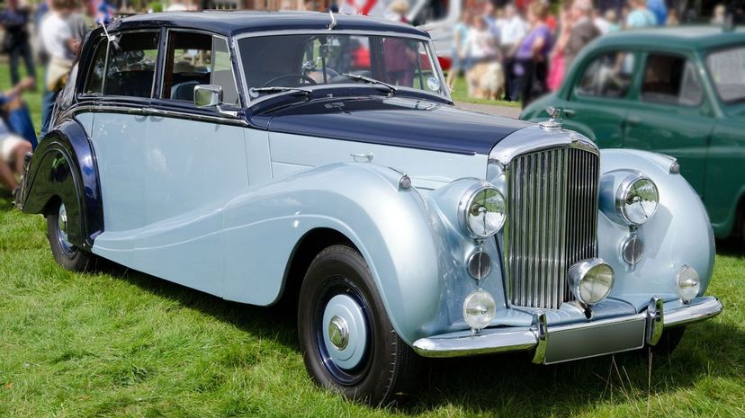 11 - Bentley's R-Type 1952
