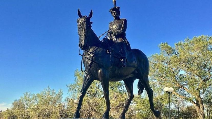 Queen Elizabeth II statue