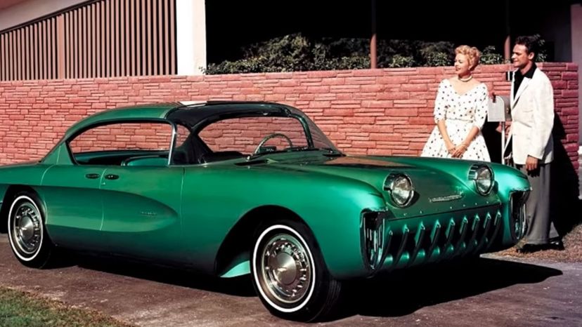 Nur ein Autoexperte kann diese berühmten Autos der 1960er Jahre identifizieren.
