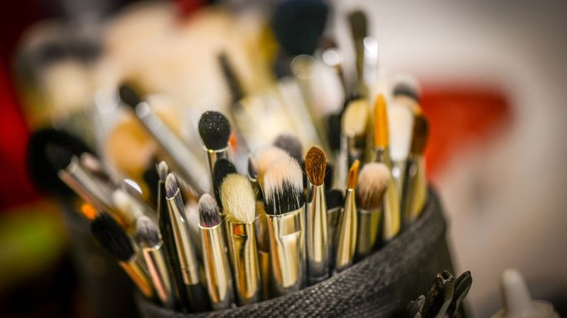 11 Basic Beauty Tips for First Time Makeup Users