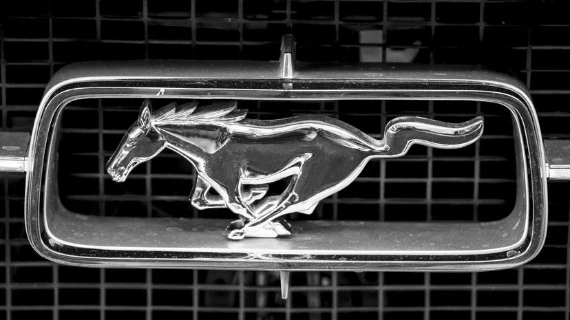 Q25-ford-mustang-ford-auto-logo-horse