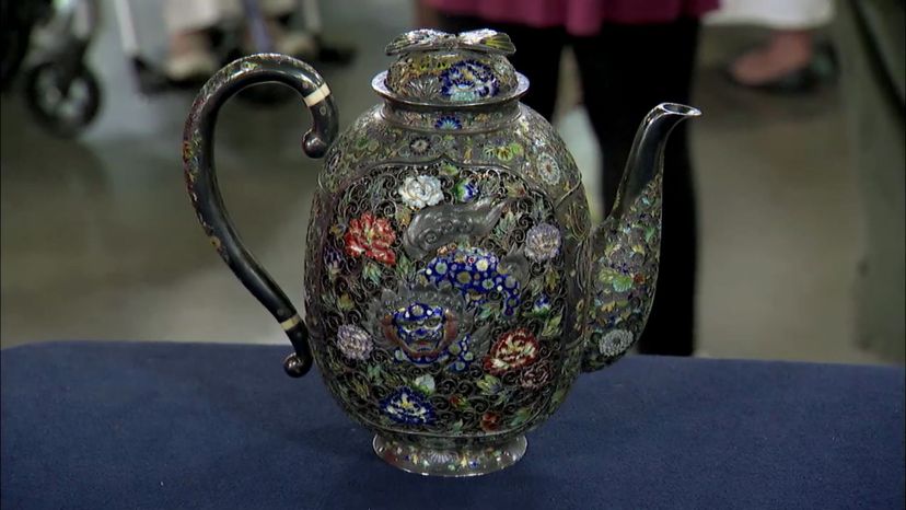 Hiratsuka Silver Filigree Teapot, ca. 1895 ($20,000 - $30,000 Auction) (Episode #2111)