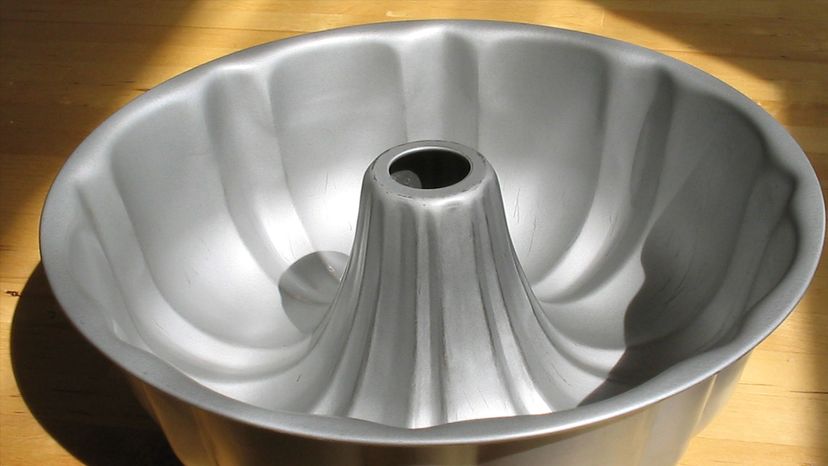 Bundt pan