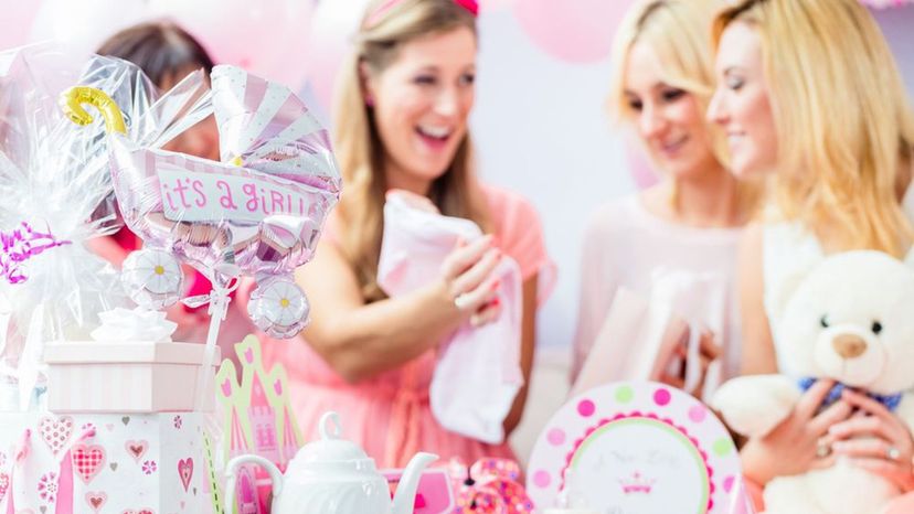 what-gift-should-you-take-to-a-baby-shower-zoo