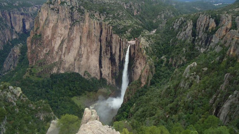 Q 07 Basaseachi waterfall Chihuahua Mexico