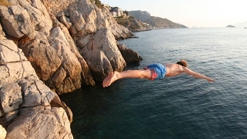 26 Cliff diving
