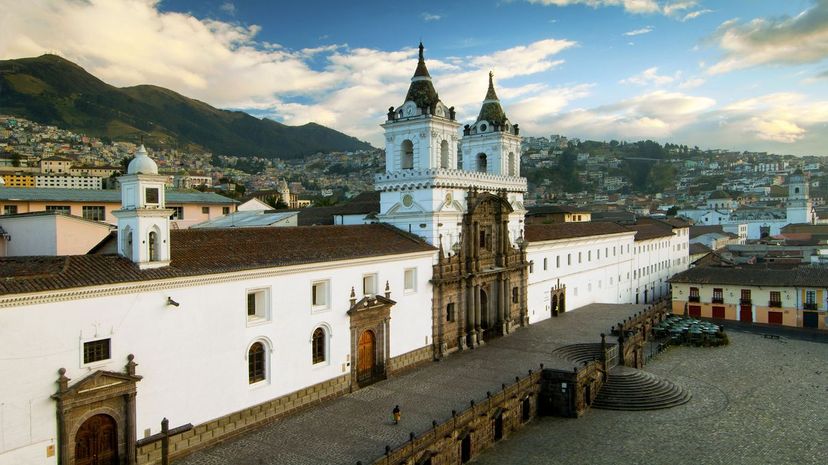 24 Quito