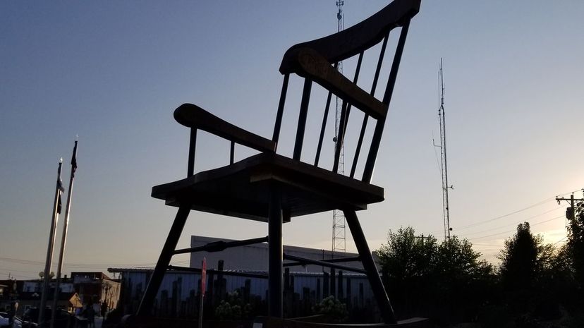 21_World's Largest Rocking Chair Casey