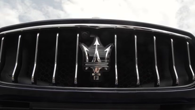 Maserati Quattroporte (front grill)  