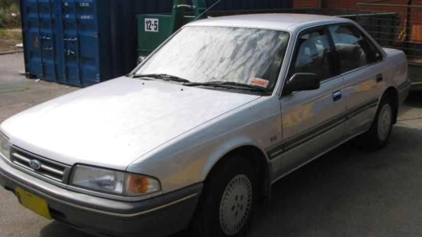 1989 Ford Telstar GL sedan