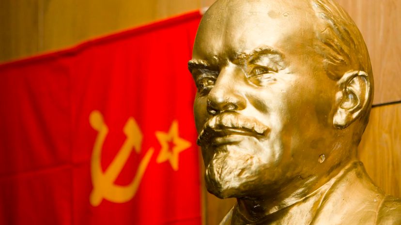 Vladimir Iljich Lenin= Cold War