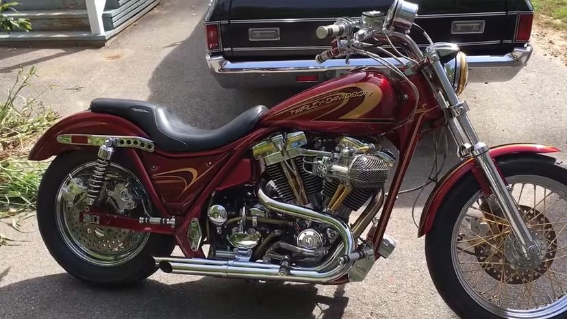 Harley-Davidson 1986 FXR Super Glide (customized) Movie Pulp Fiction (1994)