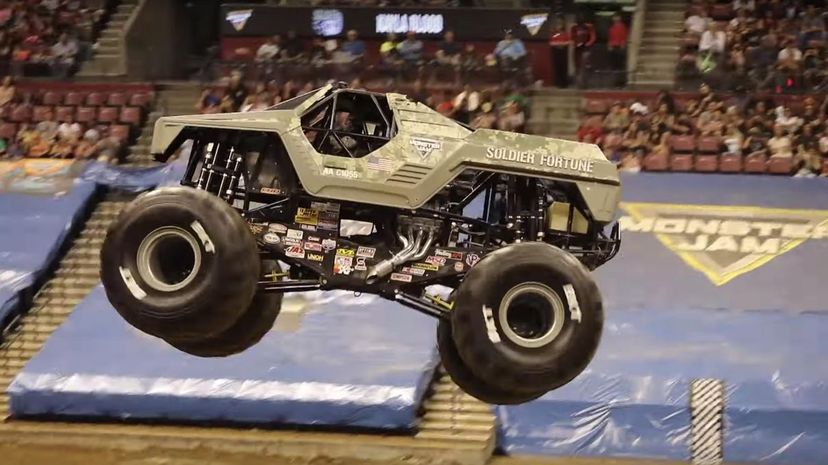 Monster Truck fly