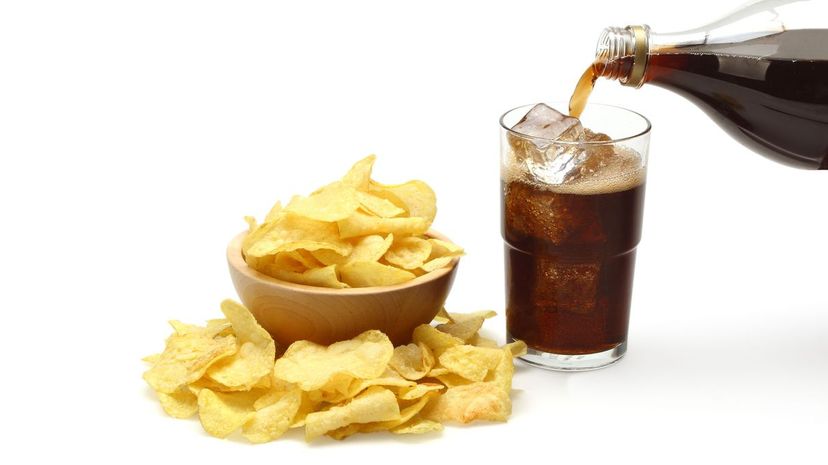 Golden chips with soda