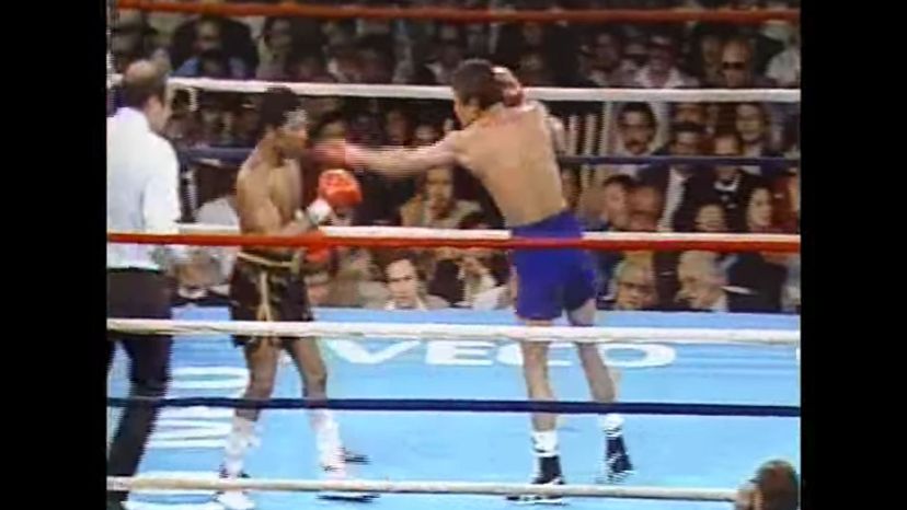 Aaron-Pryor-vs.-Alexis-Arguello-â€“-Nov.-12,-1982