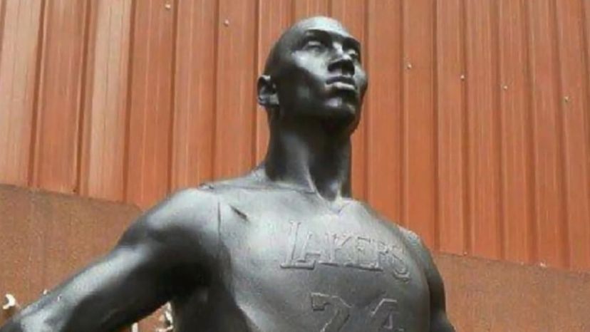 Kobe Bryant statue