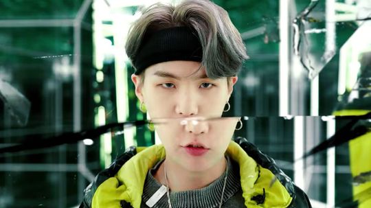 Pick Your Favorite K-Pop Songs and We'll Guess Your Zodiac Sign