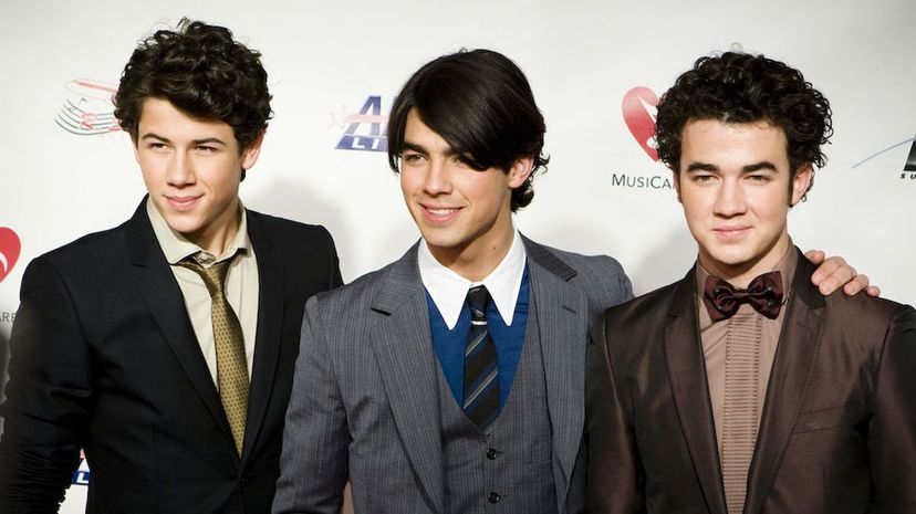 25 Jonas Brothers