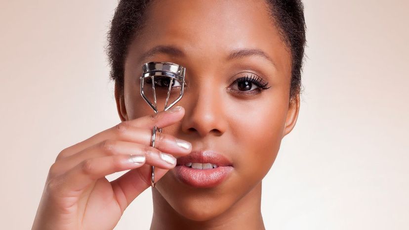 Eyelash curler