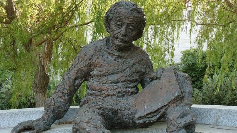 Albert Einstein statue