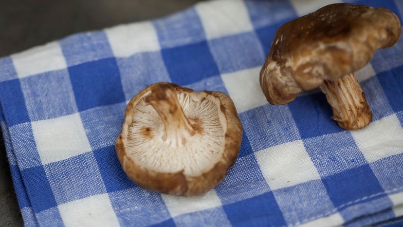 36 shiitake mushrooms GettyImages-640703776