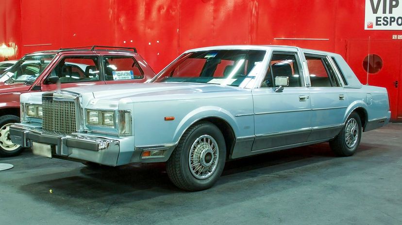 14-1987 Lincoln Town Car