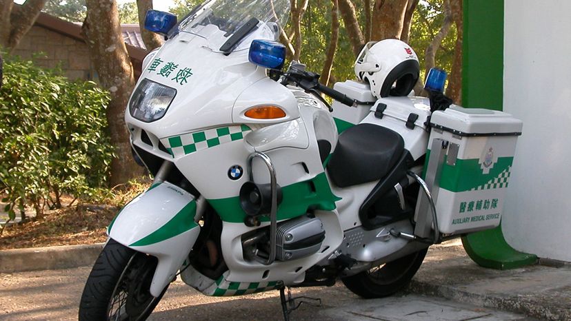 17 Auxiliary_Medical_Service_Motorcycle
