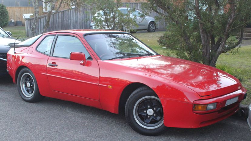 Porsche 944