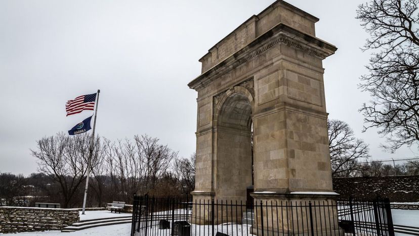 Rosedale World War I Memorial Arch    Kansas City