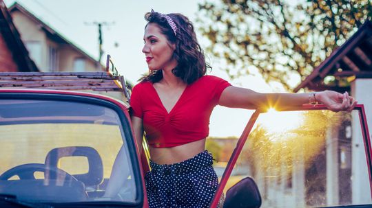 Take This Auto Shop Quiz and We'll Give You a Muscle Car and a Pin-Up Girl to Hang Up