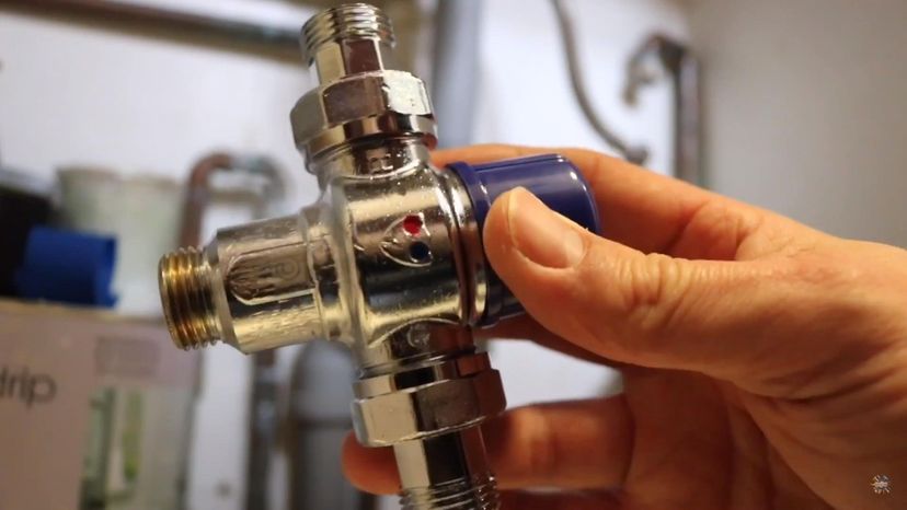 mixing valve (shower)