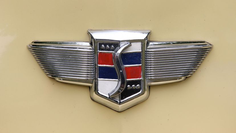 22 1949_Studebaker_badge_exfordy